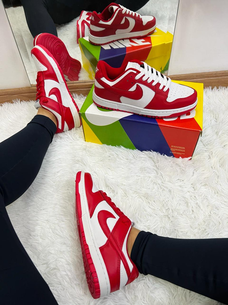 NIKE DUNK LOW ROJOS (UNISSEX)