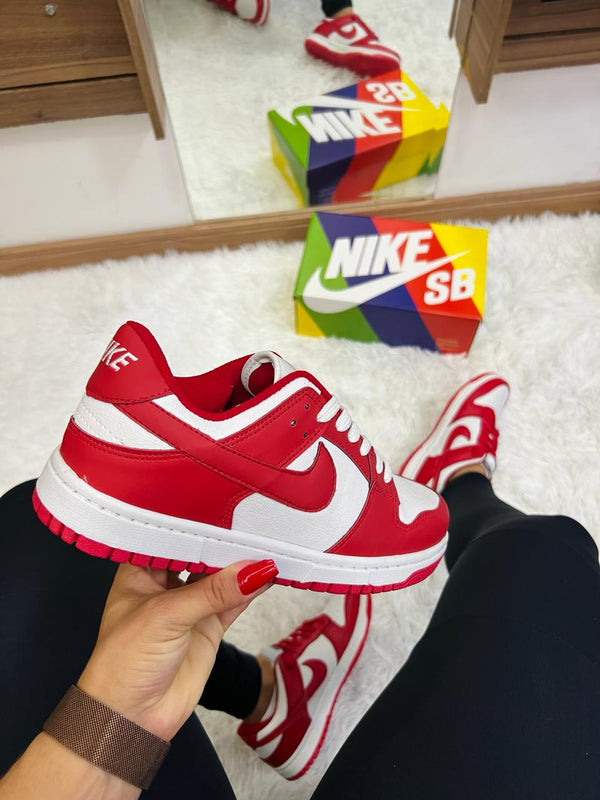 NIKE DUNK LOW ROJOS (UNISSEX)