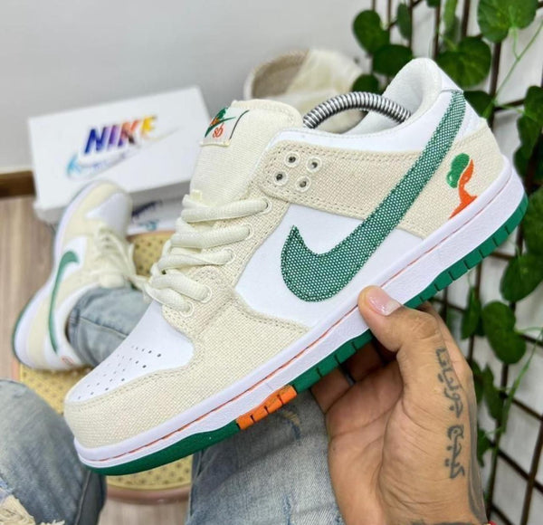 TENIS NIKE DUNK LOW X JARRITOS!